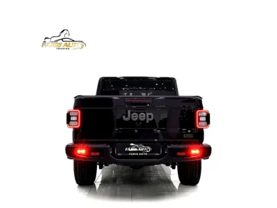 2020 Jeep Gladiator Launch Edition 3.6 Liters 3.6L Pentastar V6 Engine Black Pickup