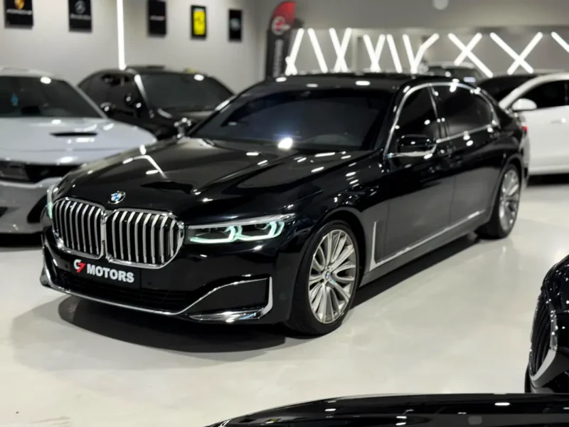 2022 BMW 7-Series 730Li 2.0 Litres 4-cylinder Turbo Petrol Engine Black Tan Sedan