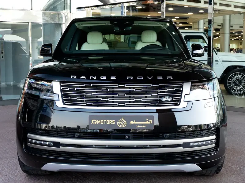 2025 Land Rover Range Rover Vogue HSE 4.4-liter Twin-Turbo V8 Engine Black White SUV