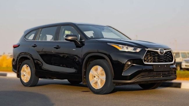 2026 Toyota Highlander LE 2.5L 4-Cylinder Hybrid Engine Black Grey SUV