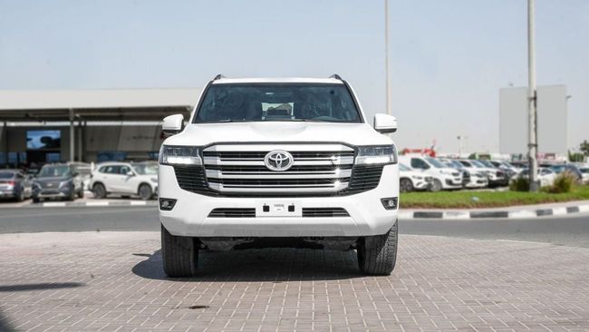 2026 Toyota Land Cruiser GXR 4.0 Litres V6 Petrol Engine White Black SUV GCC Specs