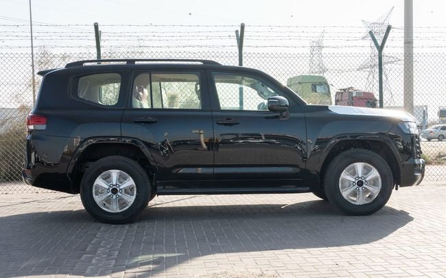 2026 Toyota Land Cruiser GXR 3.5 Litres V6 Twin-Turbo Petrol Engine Black Beige SUV GCC Spec