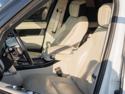 2020 Land Rover Range Rover Vogue 5.0-liter V8 Supercharged Engine White Beige SUV