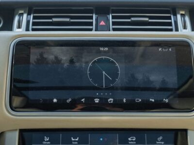 2020 Land Rover Range Rover Vogue 5.0-liter V8 Supercharged Engine White Beige SUV