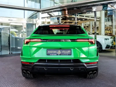 2024 Lamborghini Urus Performante 4.0L twin-turbo V8 Petrol Engine Green Black SUV