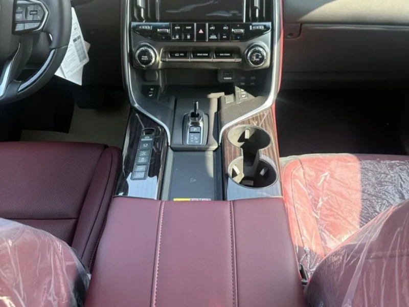 2026 Lexus LX700h Urban 3.5L V6 Twin-Turbo Hybrid Engine Green Red SUV GCC Specs