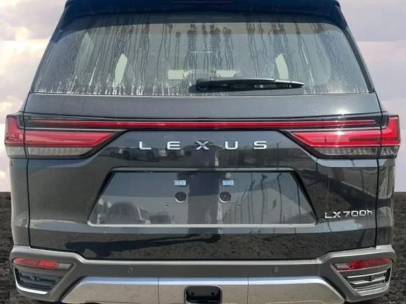 2026 Lexus LX700h Urban 3.5L V6 Twin-Turbo Hybrid Engine Green Red SUV GCC Specs