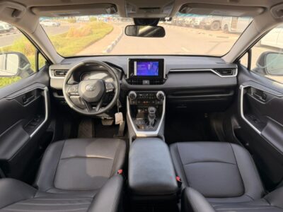 2024 TOYOTA RAV 4 LE 4X4 2.5 Litres V4 Petrol Engine Black SUV Automatic USA Specs