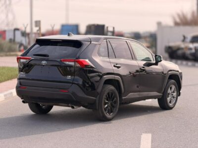 2024 TOYOTA RAV 4 LE 4X4 2.5 Litres V4 Petrol Engine Black SUV Automatic USA Specs