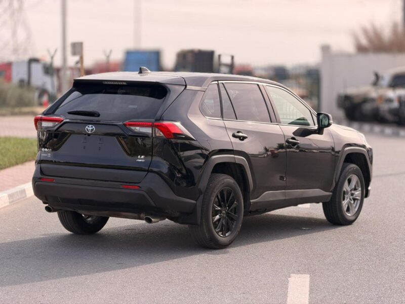 2024 TOYOTA RAV 4 LE 4X4 2.5 Litres V4 Petrol Engine Black SUV Automatic USA Specs