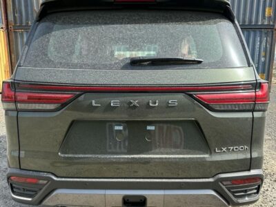 2026 Lexus LX700h VIP 3.5L Twin-Turbo V6 Hybrid Engine Green Tan SUV GCC Specs