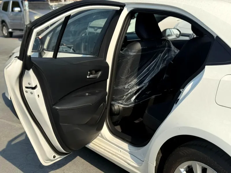 2025 TOYOTA COROLLA 1.8L 4 Cylinders HYBRID Engine White Black Sedan Automatic