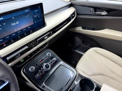 2022 Lincoln Nautilus Premier 2.0L turbocharged Inline-four-Cylinder Engine Grey Beige SUV