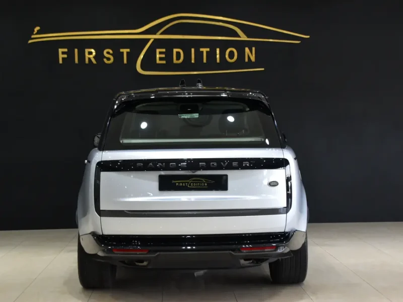 2023 Land Rover Range Rover Vogue HSE P530 4.4L V8 Twin-Turbo Petrol Silver Black SUV