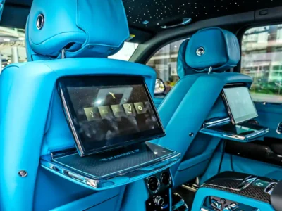 2025 Rolls-Royce Cullinan Black Badge 6.75-liter Twin-Turbocharged V12 Black Blue SUV