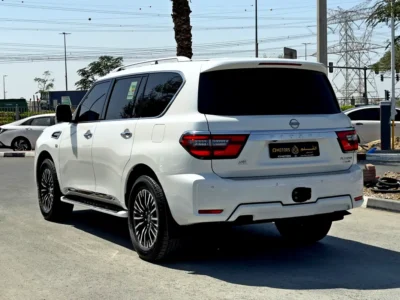 2024 Nissan Patrol LE Platinum 5.6-liter V8 Petrol Engine White Red SUV GCC Specs