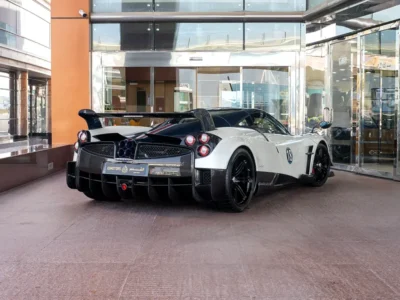 2018 Pagani Huayra BC 19 6.0 Liters V12 Petrol Engine White Blue Sports Car