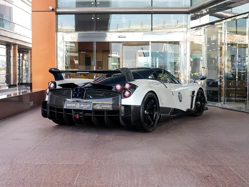 2018 Pagani Huayra BC 19 6.0 Liters V12 Petrol Engine White Blue Sports Car