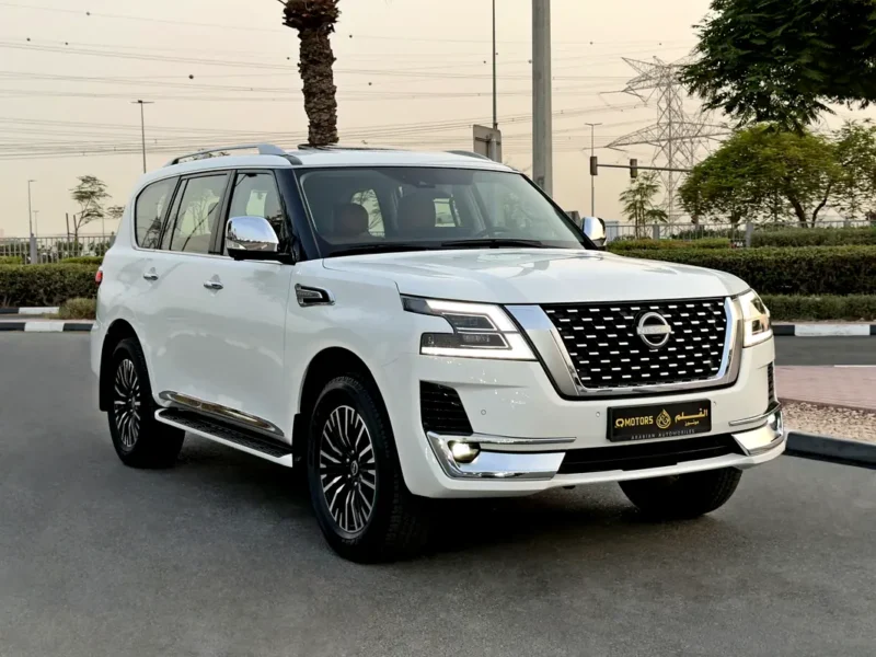 2023 Nissan Patrol SE Platinum 4.0-liter V6 Petrol Engine White Tan SUV GCC Specs