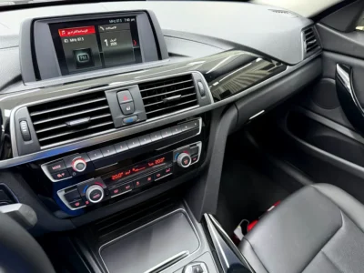 2019 BMW 420i Gran Coupe 2.0L turbocharged 4-cylinder Petrol Engine White Black Sedan