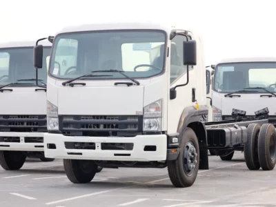 2025 Isuzu F-SERIES FSR 8.3 Litres 6-cylinder Diesel Engine White Black Utility Truck