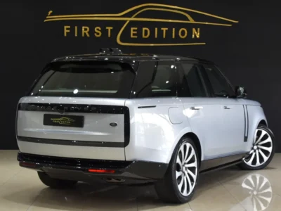 2023 Land Rover Range Rover Vogue HSE P530 4.4L V8 Twin-Turbo Petrol Silver Black SUV