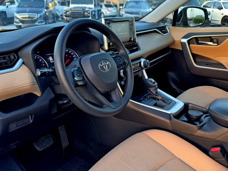 2019 Toyota RAV 4 Other 2.5-litre 4-cylinder Petrol Engine Grey Tan Crossover GCC Specs
