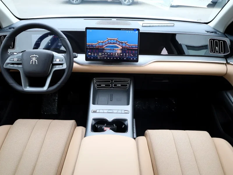 2025 BYD Song Pro DM-i 1.5 litres 4 Cylinder Plug in Hybrid Engine White Beige SUV