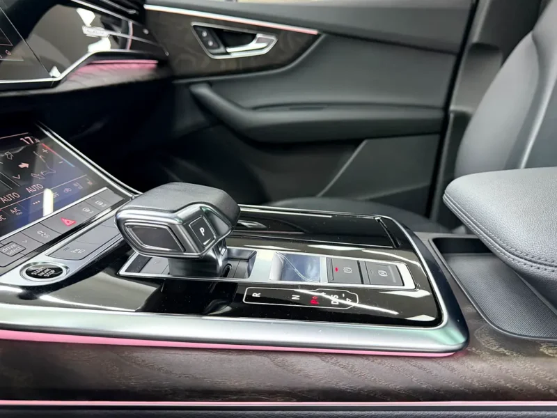 2021 Audi Q7 55 TFSI quattro S line 3.0-liter turbocharged V6 Petrol Engine Grey Black SUV