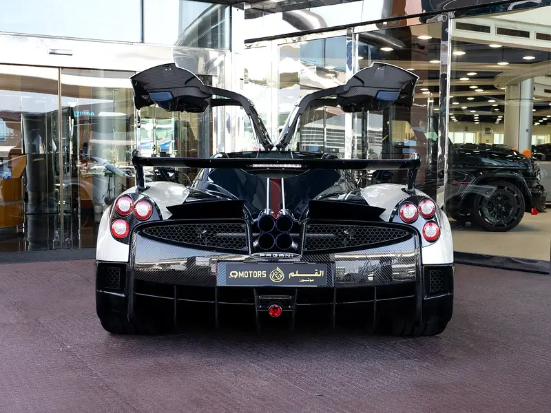 2018 Pagani Huayra BC 19 6.0 Liters V12 Petrol Engine White Blue Sports Car