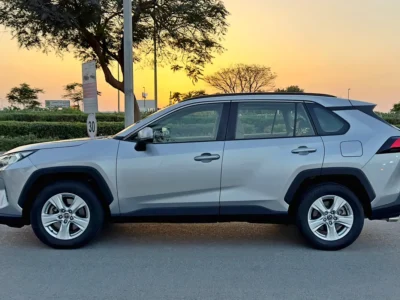 2019 Toyota RAV 4 Other 2.5-litre 4-cylinder Petrol Engine Grey Tan Crossover GCC Specs