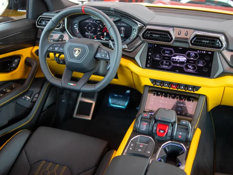 2025 Lamborghini Urus SE V8 4.0 Litres Twin-Turbo Plug-in Hybrid Yellow Black SUV