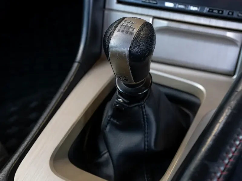 1999 Nissan Skyline GT-R 2.6-liter twin-turbocharged inline-six Engine Black Grey Coupe