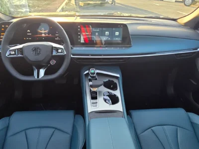 2025 MG MG 7 Other 4 Cylinders Petrol Engine Green Sedan Chinese Specs