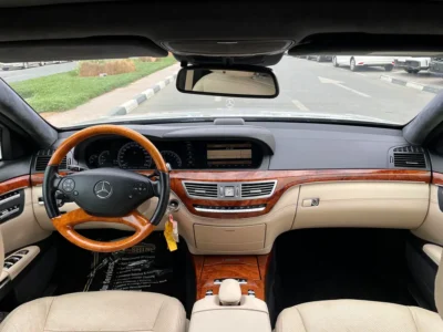 2012 Mercedes-Benz S-Class S 550 8 Cylinders Petrol Engine Silver Beige Sedan Full option