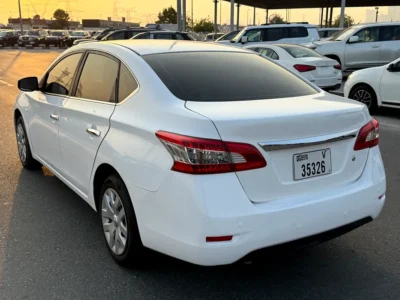 2020 Nissan Sentra Standard 1.6L 4 Cylinders Engine White Beige Sedan Mid Option GCC
