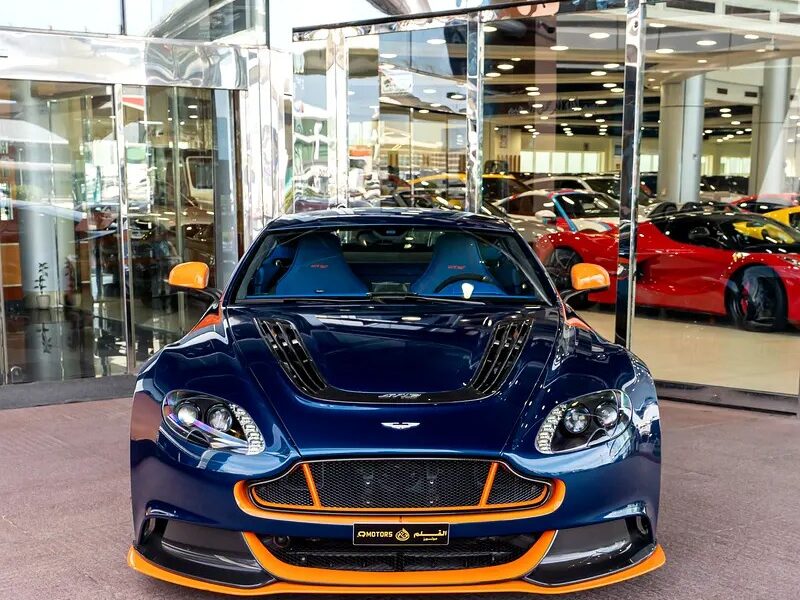 2016 Aston Martin V12 Vantage 5.9-liter V12 Petrol Engine Blue Sports Car GCC Specs