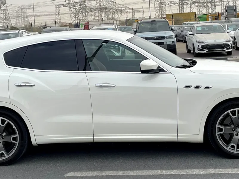 2017 Maserati Levante Standard V6 Engine White Red SUV Full option Excellent Condition