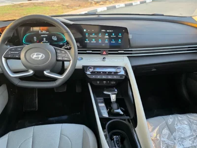 2025 Hyundai Elantra Other 4 Cylinders Petrol Engine Black White Sedan Full Option
