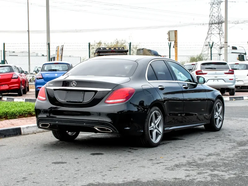 2016 Mercedes-Benz C-Class C200 2.0 Litres 4 Cylinders Petrol Engine Black Sedan