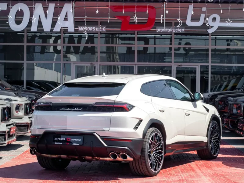 2025 Lamborghini Urus SE V8 4.0 Litres Twin-Turbo Hybrid Engine White SUV