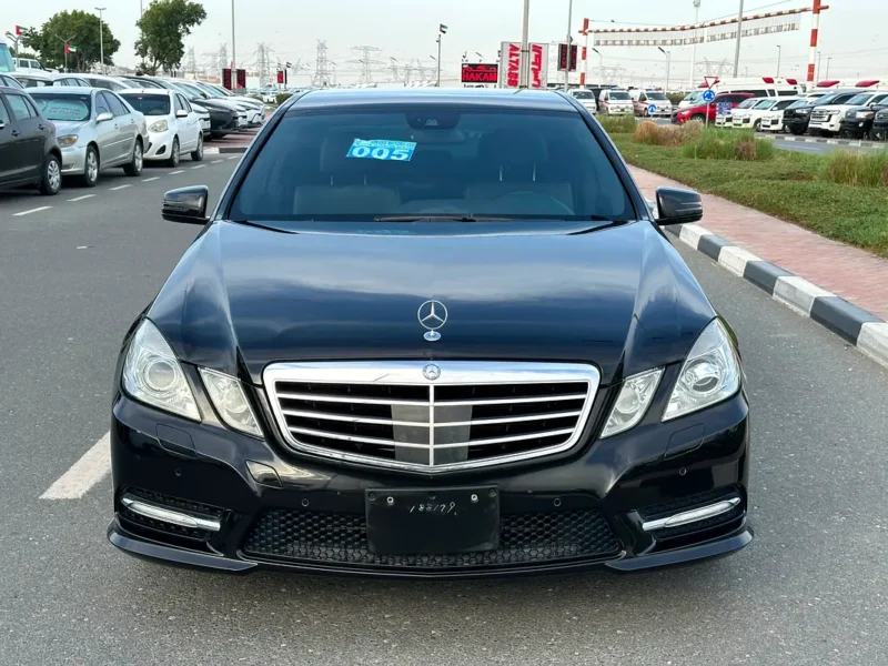 2012 Mercedes-Benz E-Class E 350 3.5 Litres V6 Petrol Engine Black Sedan Clean Car