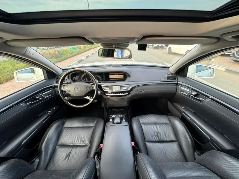 2012 Mercedes-Benz S-Class S 550 4.6 Litres 8 Cylinders Engine White Black Sedan