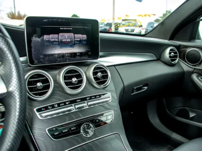 2016 Mercedes-Benz C-Class C200 2.0 Litres 4 Cylinders Petrol Engine Black Sedan