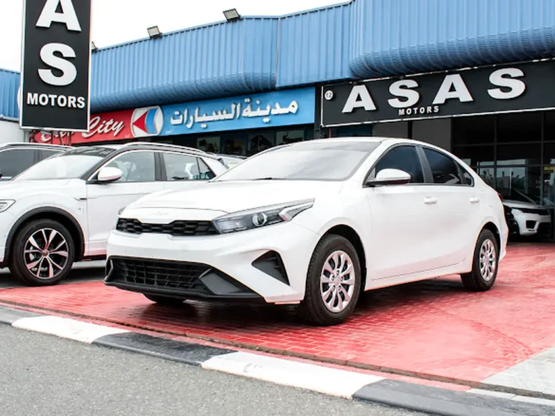 2024 Kia Cerato Base 4 Cylinders Petrol Engine White Beige Sedan GCC Specs
