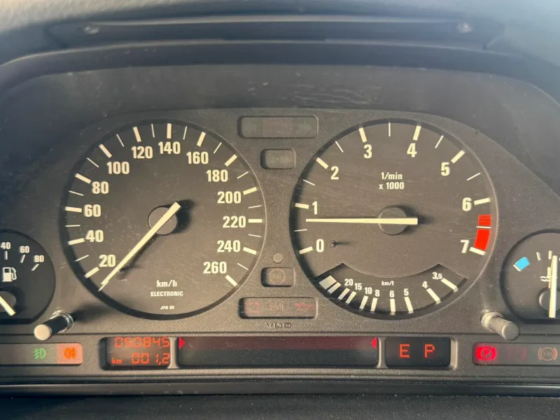 1990 BMW 5-Series 525i 6 Cylinders Petrol Engine Grey Sedan Automatic Clean Title