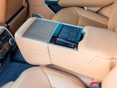 2024 Land Rover Range Rover Autobiography 4.4 Litres 8 Cylinders Engine Black Tan SUV