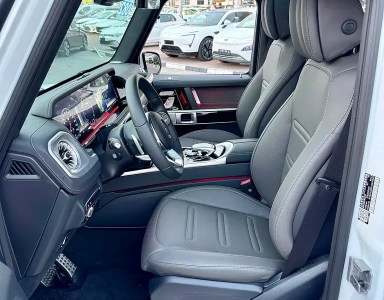2024 Mercedes-Benz G-Class G 400 d 6 Cylinders Diesel Engine White Black SUV