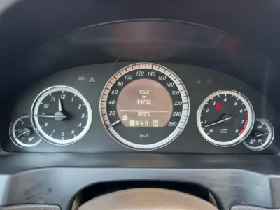 2011 Mercedes-Benz E-Class E550 V8 Petrol Engine Black Beige Coupe AUCTION GRADE 4/B