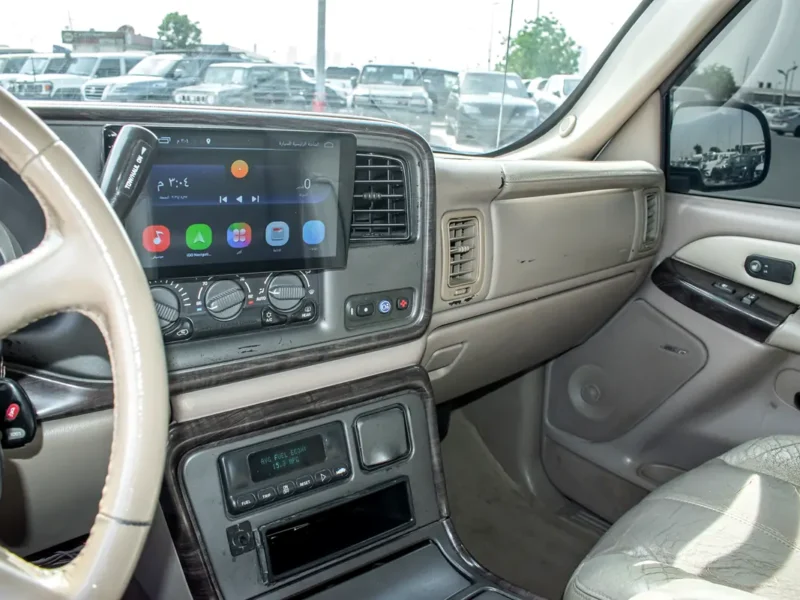 2001 GMC Yukon XL Denali 8 Cylinders Petrol Engine White Beige SUV Very Clean Car
